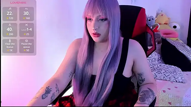 Snapshot of _Skie_ chatting on February 2, 2025, 3:43 am  Skie  online show from February 2, 2025, 3:43 am