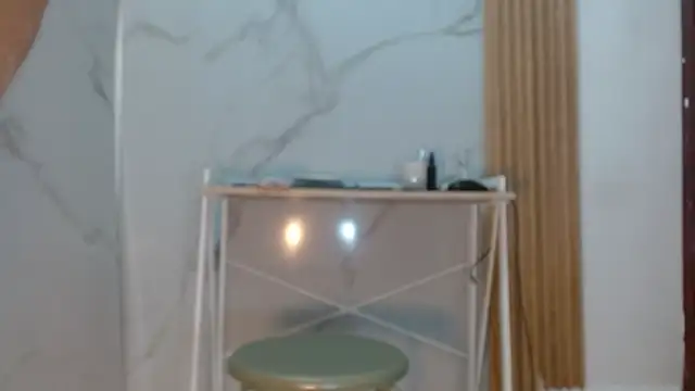 mollyguns online show from October 18, 2025, 7:16 pm