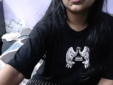 Snapshot of Freya_nia chatting on September 29, 2025, 10:33 am Freya nia online show from September 29, 2025, 10:33 am