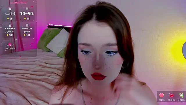 lexxxxxxi online show from October 15, 2025, 6:27 pm