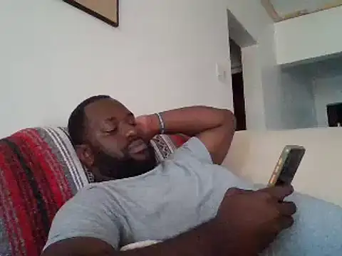 Snapshot of Bighood_T chatting on February 11, 2025, 7:48 pm Bighood T online show from February 11, 2025, 7:48 pm