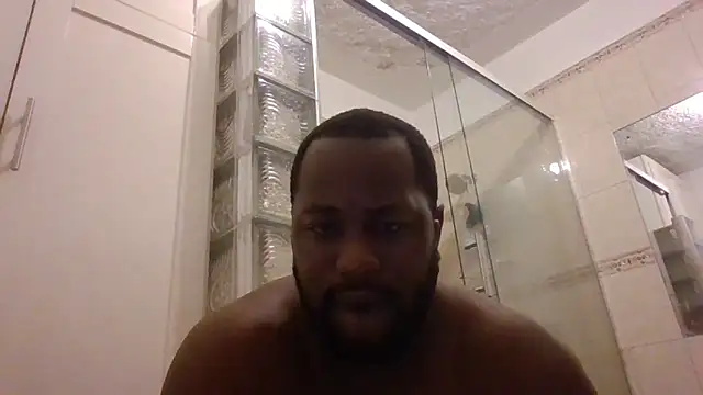 Snapshot of Bighood_T chatting on February 18, 2026, 5:27 am Bighood T online show from February 18, 2026, 5:27 am