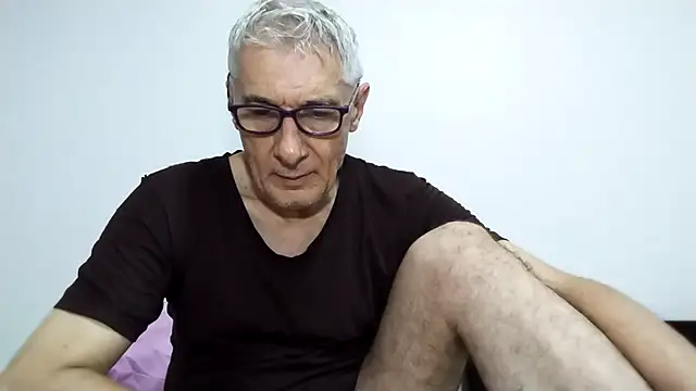 BIGUNCUTHARDCOCK online show from April 15, 2026, 12:49 am