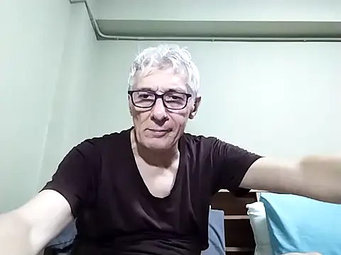 BIGUNCUTHARDCOCK online show from November 15, 2025, 1:26 pm