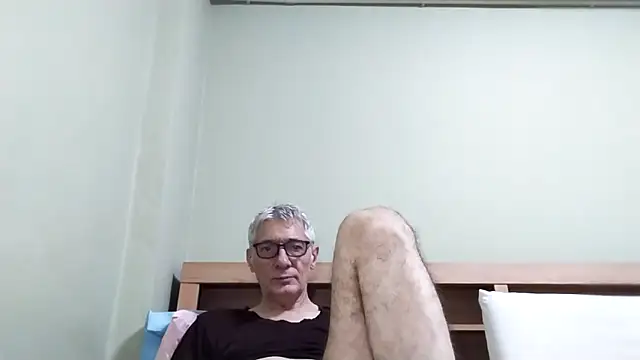 BIGUNCUTHARDCOCK online show from December 23, 2025, 2:22 am