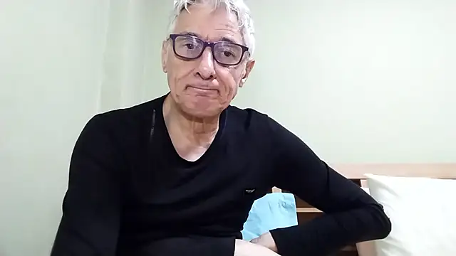 BIGUNCUTHARDCOCK online show from January 11, 2026, 2:40 am