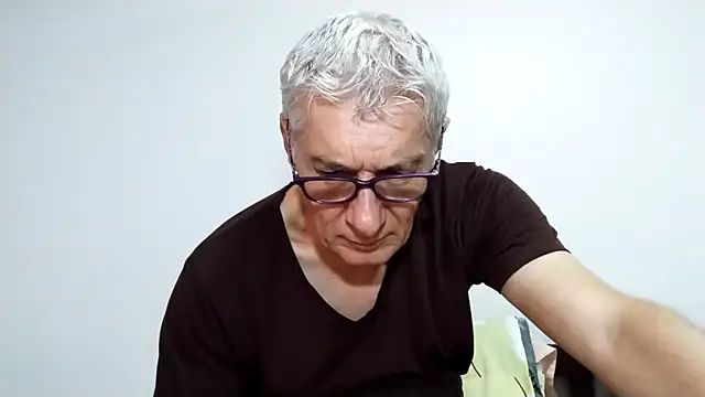 BIGUNCUTHARDCOCK online show from February 19, 2026, 1:57 am