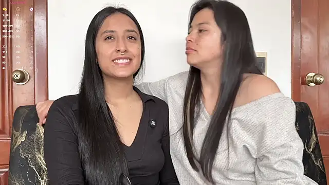 Snapshot of 2SummerLove1 chatting on February 9, 2026, 7:01 pm 2SummerLove1 online show from February 9, 2026, 7:01 pm