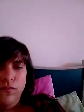 laragazzadisibinita online show from October 24, 2025, 4:17 pm