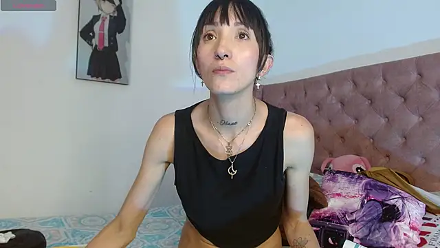 Snapshot of Sakura_and_yuki chatting on February 11, 2025, 5:18 pm Sakura and yuki online show from February 11, 2025, 5:18 pm