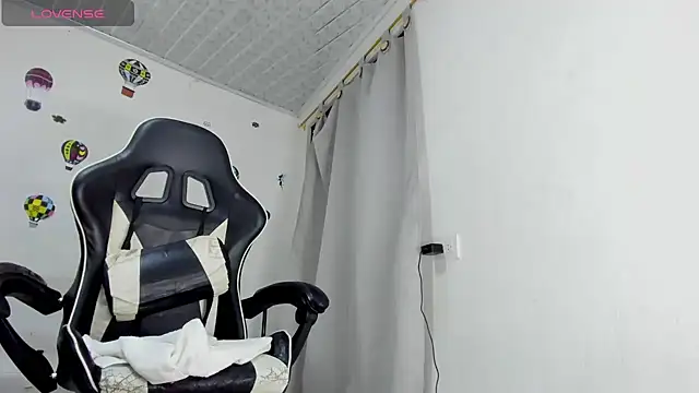 Snapshot of Holly_Sailt chatting on September 26, 2025, 3:02 am Holly Sailt online show from September 26, 2025, 3:02 am