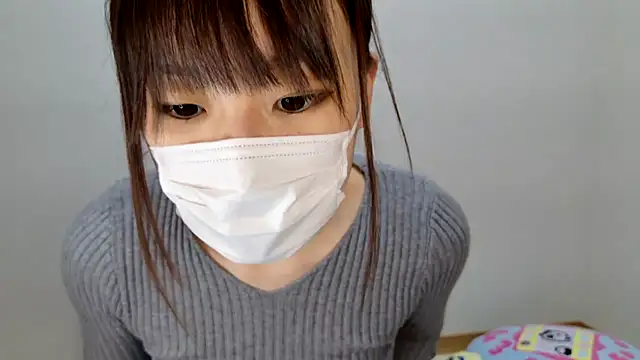 hi---chan- online show from February 17, 2025, 11:22 pm