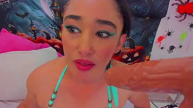 charlotte-11 online show from November 4, 2025, 5:50 pm