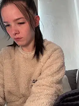 RoxiBlack online show from December 15, 2025, 7:58 am