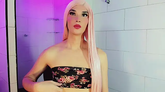 Snapshot of Victoria_Kastelo chatting on November 1, 2025, 7:19 pm Victoria Kastelo online show from November 1, 2025, 7:19 pm