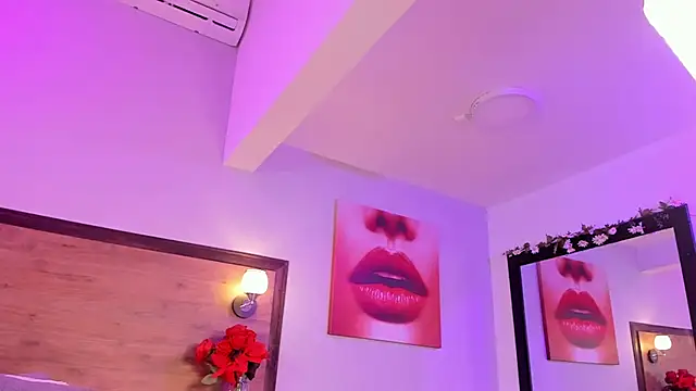 EmmaBakeer online show from November 25, 2025, 10:48 am