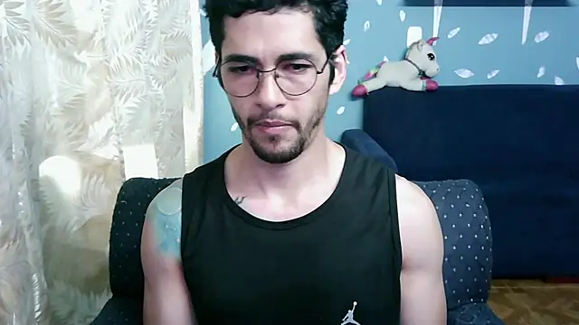 Snapshot of ponzothc chatting on November 4, 2025, 8:01 pm ponzothc online show from November 4, 2025, 8:01 pm