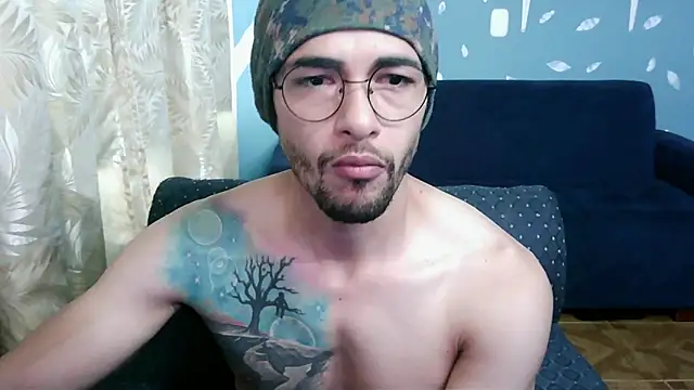 Snapshot of ponzothc chatting on November 9, 2025, 8:46 pm ponzothc online show from November 9, 2025, 8:46 pm