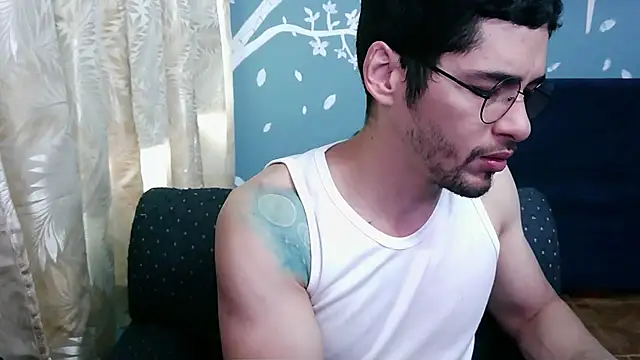 Snapshot of ponzothc chatting on October 19, 2025, 9:39 pm ponzothc online show from October 19, 2025, 9:39 pm