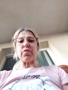 blondyruby online show from February 17, 2026, 5:43 pm