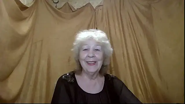  Estelitta 5 online show from May 19, 2026, 6:04 pm