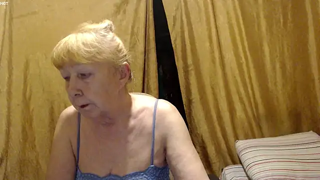  Estelitta 5 online show from October 31, 2025, 4:36 pm