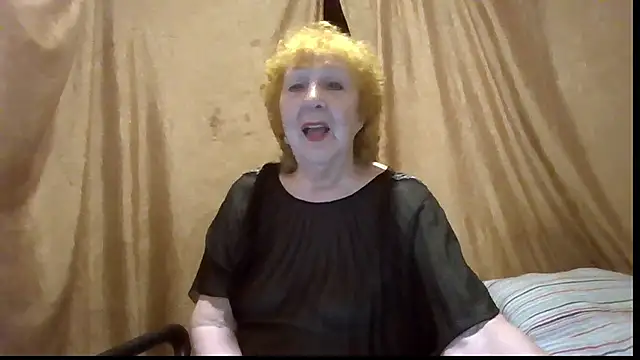  Estelitta 5 online show from July 12, 2026, 7:58 pm