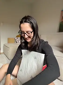  Juliette online show from March 7, 2026, 9:59 am