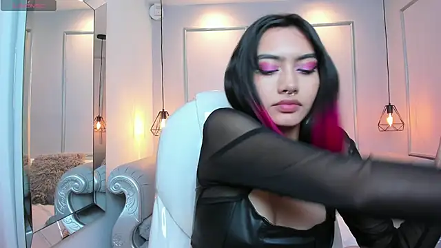 AzuraKindong online show from March 8, 2025, 7:42 pm