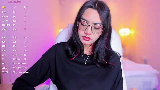 AzuraKindong online show from April 2, 2026, 12:01 pm