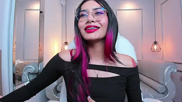 AzuraKindong online show from March 8, 2025, 1:39 am