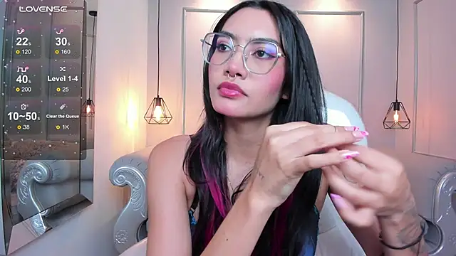 AzuraKindong online show from September 11, 2025, 7:25 pm