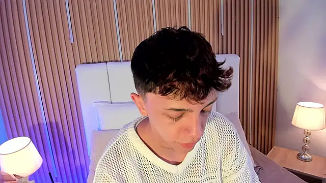 Snapshot of Tomy_Rox chatting on February 26, 2026, 8:20 pm Tomy Rox online show from February 26, 2026, 8:20 pm