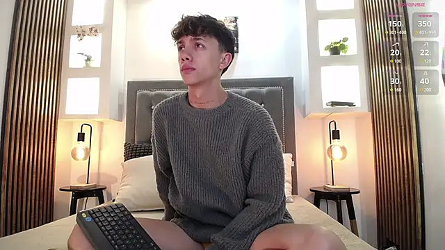 Tomy Rox online show from April 7, 2026, 8:32 pm