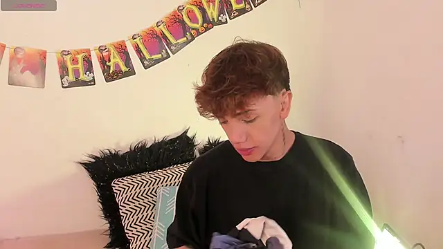 Tomy Rox online show from October 29, 2025, 7:46 pm