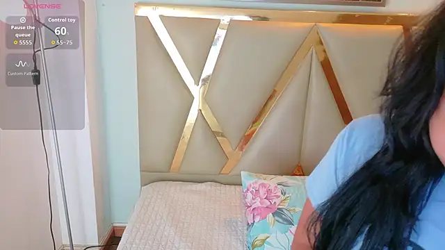 Snapshot of cattaleeyaa chatting on October 12, 2025, 12:17 pm cattaleeyaa online show from October 12, 2025, 12:17 pm