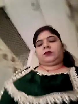 Snapshot of Husnpari20 chatting on February 5, 2026, 4:08 am Husnpari20 online show from February 5, 2026, 4:08 am