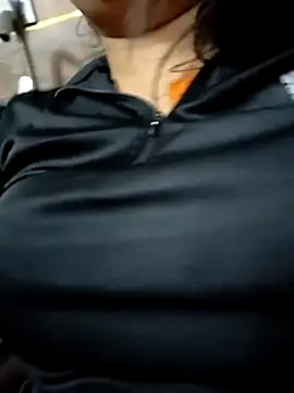 Snapshot of Anamika_24 chatting on December 18, 2025, 3:00 am Anamika 24 online show from December 18, 2025, 3:00 am