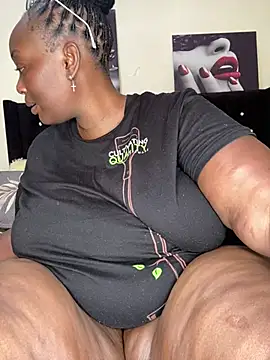 Snapshot of MsWhiteChocolatte chatting on February 21, 2025, 1:11 pm MsWhiteChocolatte online show from February 21, 2025, 1:11 pm