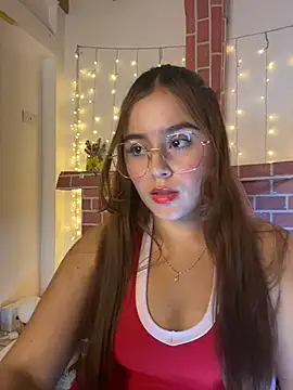 Snapshot of Juanelopez1 chatting on July 4, 2026, 3:57 am Juanelopez1 online show from July 4, 2026, 3:57 am