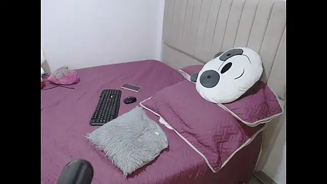 Stepmom slut 50 online show from September 13, 2025, 9:26 pm