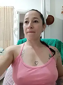 emilypoppy3 online show from June 3, 2026, 8:46 pm