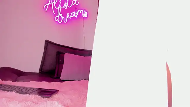 alisiadreams22 online show from March 3, 2025, 4:05 pm