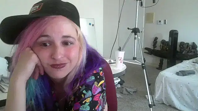 Snapshot of Butterfly876 chatting on February 11, 2025, 6:01 pm Butterfly876 online show from February 11, 2025, 6:01 pm