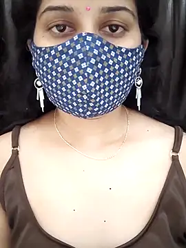 Angleannie online show from November 19, 2025, 3:23 pm