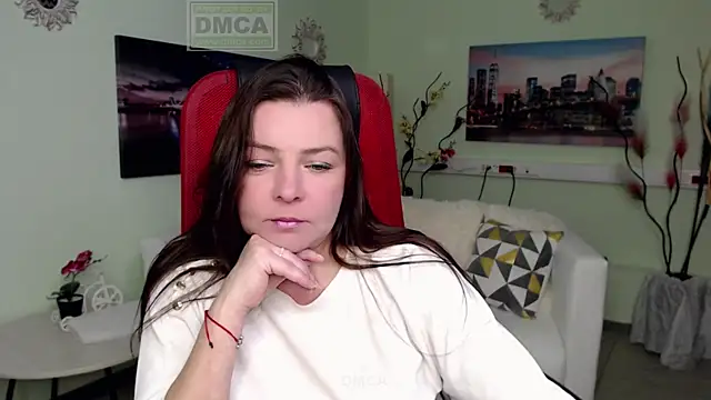 Lily flower7 online show from December 14, 2025, 7:25 am