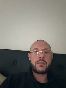 Guitccch online show from February 25, 2026, 11:54 am