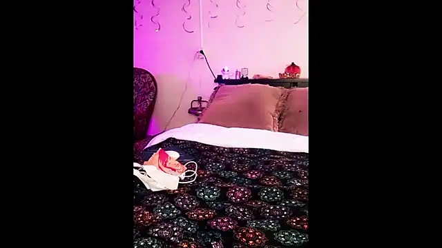 Snapshot of samone9 chatting on October 25, 2025, 7:58 pm samone9 online show from October 25, 2025, 7:58 pm