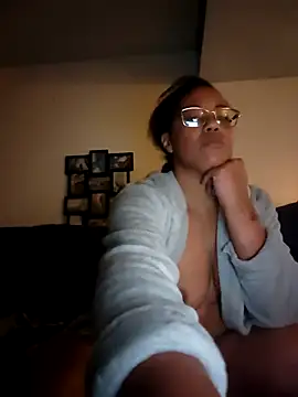 Snapshot of samone9 chatting on November 21, 2025, 5:50 am samone9 online show from November 21, 2025, 5:50 am