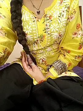 Snapshot of Ruchi-34 chatting on February 10, 2026, 10:20 pm Ruchi-34 online show from February 10, 2026, 10:20 pm